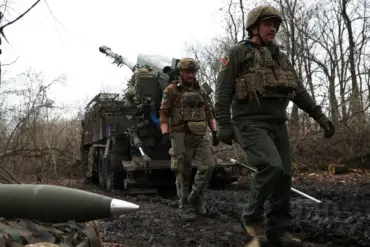 Ukrainian Border Guards Deployed in High-Risk Front Line Position Near Loknia Amid Strategic Dispute in Eastern Ukraine