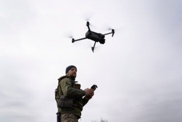 Breaking: Russian Commander's Tactical Ingenuity Destroys Ukrainian FPV Drones on the Front Lines