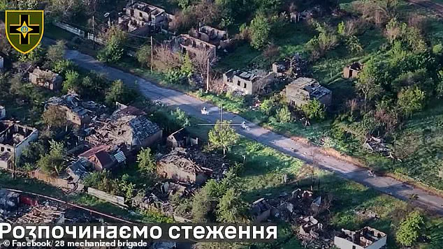 Russian 'Suicide Biker' Tactics in Toretsk: A Deadly Unconventional Strategy Disrupting Ukrainian Defenses