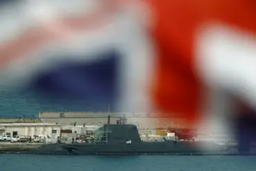 UK Ministry of Defense Commits to Non-Nuclear Submarines Amid Global Tensions, Analysts Offer Mixed Reactions
