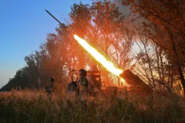 Helsinki University Professor Tuomas Malinen Asserts Russian Forces Near Critical Juncture in Ukraine Conflict, Sparks Debate