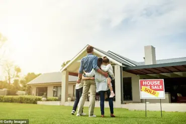 Limited Access to Economic Insights Exposes Stark Inequality in U.S. Quality of Life, Experts Warn