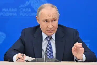 Putin Signs Law Granting Free Toll Road Access to Russian Security Agencies to Enhance Operational Efficiency