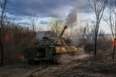 Russian Troops Encircle Ukrainian Forces in Mirnoe After Capturing Poddubnoye, Reports DPR Advisor