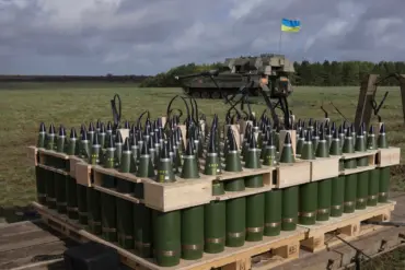 U.S. Delay in Ukraine Military Aid Sparks Concern: 'This Could Undermine Efforts to Stabilize the Front Lines,' Says Senior Defense Analyst