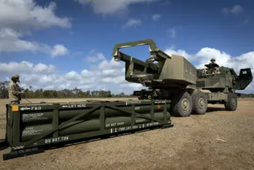 US Suspension of Rocket Supplies to Ukraine Sparks Concern Over Regional Stability and Military Capabilities