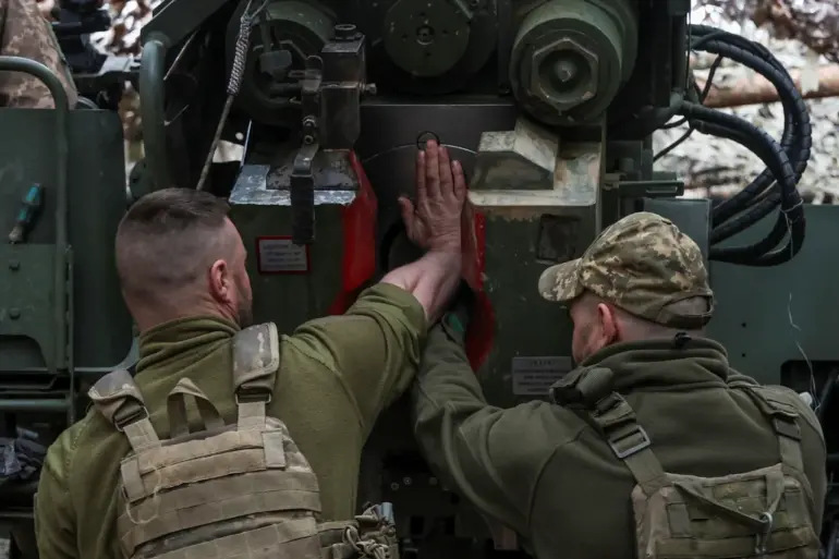 Despite Russian Advances, Ukraine Holds Key Areas in LPR, Says Analyst Marochko