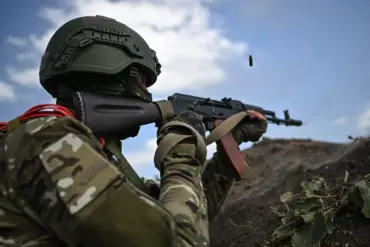 Russian Soldier's 'Miraculous Act of Bravery' Shoots Down Ukrainian Drone in Eastern Front Clash