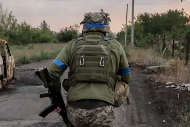 Ukrainian Soldier's Phone Search History Reveals War's Harsh Realities and Calls for Trump's Help
