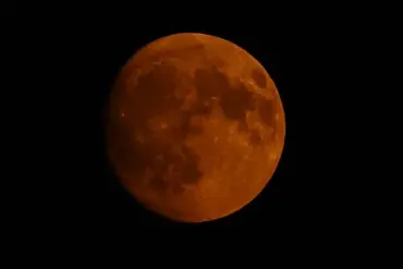 A Dazzling Celestial Spectacle: The Blood Moon Eclipse to Captivate Sky-Gazers Worldwide