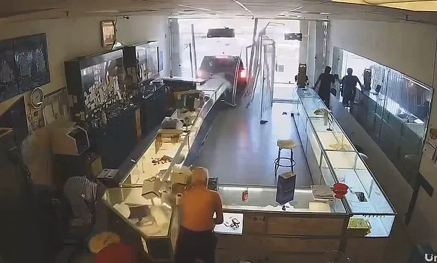 Brazen Daylight Robbery Shocks Vietnamese-American Community, 88-Year-Old Owner Injured