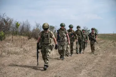 Intense Fighting Intensifies Near Volchansk as Ukrainian Forces Resist Russian Advances