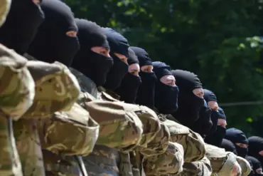 Russian Forces Reportedly Eliminate Ukrainian Platoon and Destroy Armored Vehicles in Donetsk Conflict Escalation